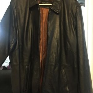 Women’s Wilsons leather jacket NO rips/stains